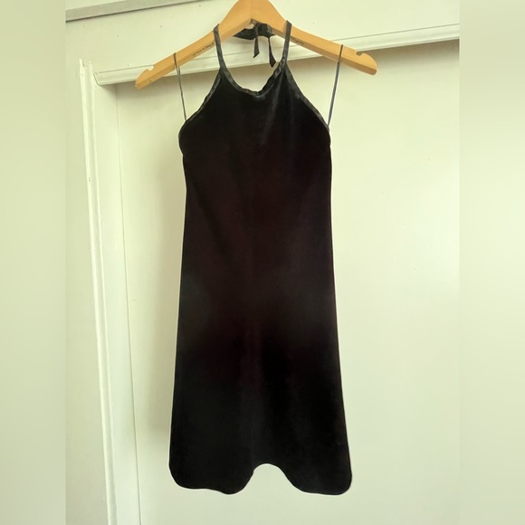 Jessica Howard Vintage Velvet Halter Skater Dress - Picture 2 of 4